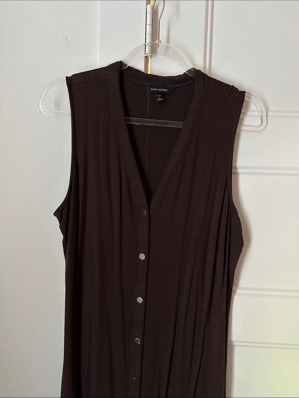 Banana Republic Sleeveless Button-Front Midi Dress in Dark Brown - Picture 2 of 3